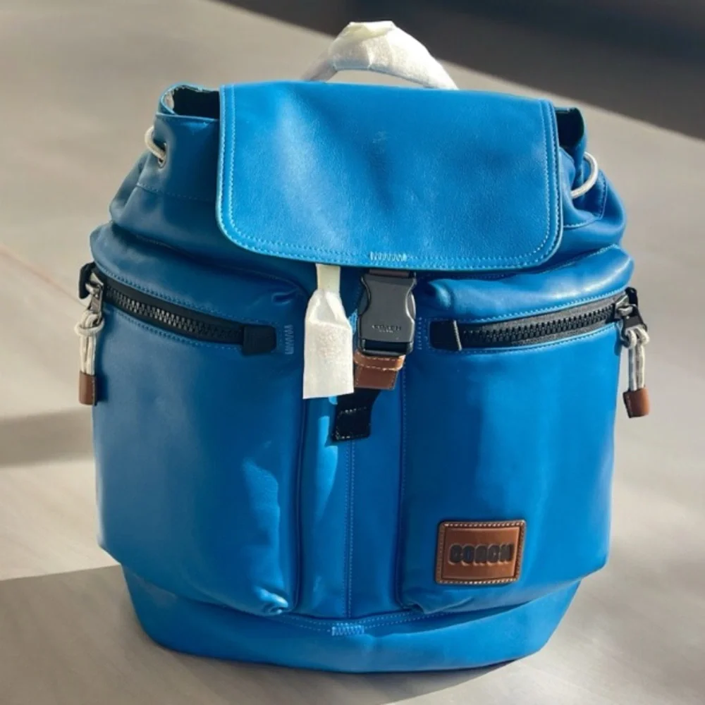 COACH Leather Laptop Backpack with Drawstring Speed-clip Closure Unisex